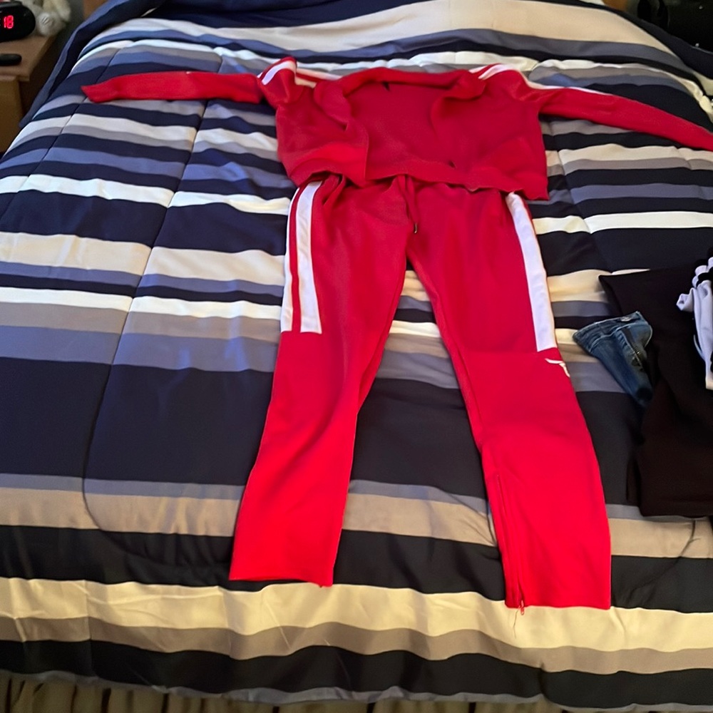 tracksuit , mens small for both , zipper broke on jacket